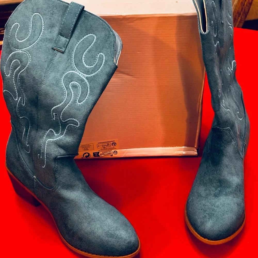 Blue Western Boots - Picture 9 of 11